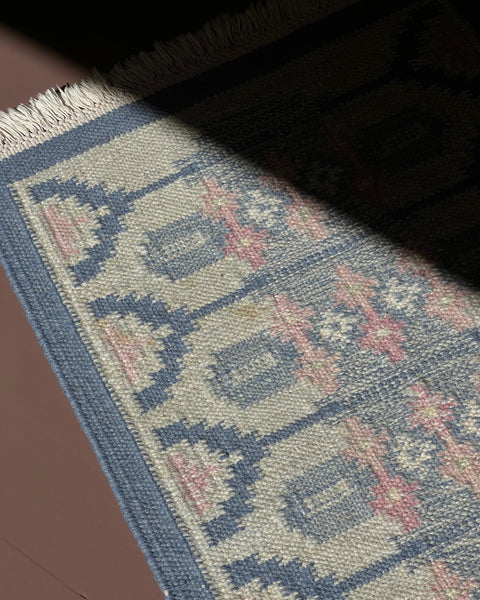 Vintage flat weave rug signes ILS