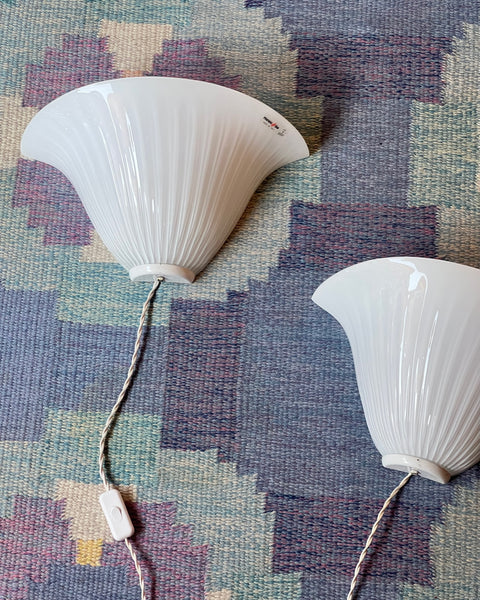 Vintage white shell Murano wall lamp (2 available)