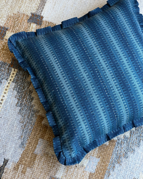Karin’s Rölakan ruffled cushion - Indigo