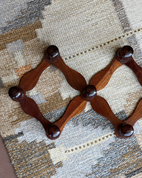 Vintage expandable wooden coat rack
