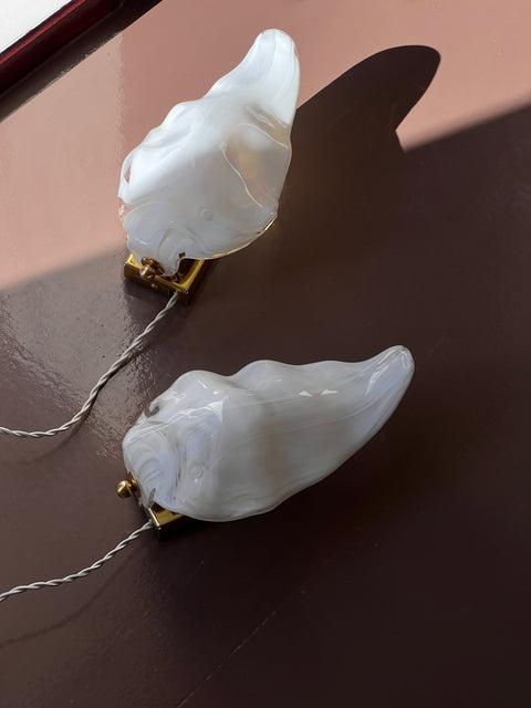 Vintage milky white Murano leaf wall lamp