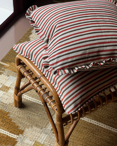 Anna-Lisa ruffled cushion - Rust
