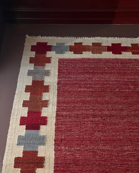 Vintage flat weave kelim rug (pattern by Ingegerd Silow)