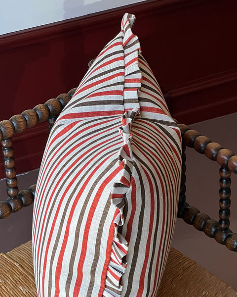 Anna-Lisa ruffled cushion - Rust