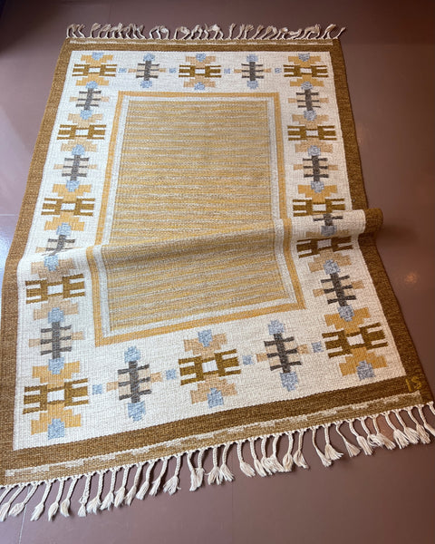 Vintage flat weave rug by Ingegerd Silow (IS)