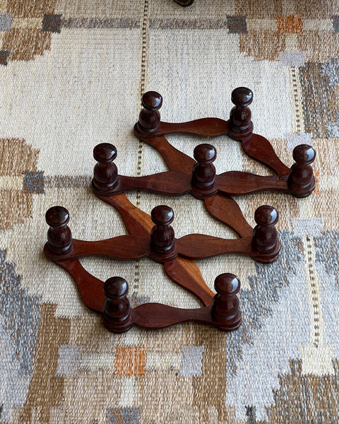 Vintage expandable wooden coat rack