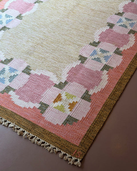 Vintage flat weave rug by Ingegerd Silow (IS)