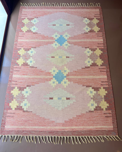 Vintage pink flat weave rug by Ingegerd Silow (IS)