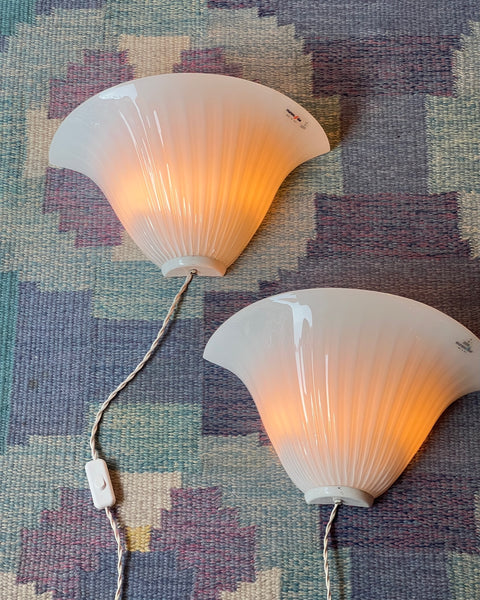 Vintage white shell Murano wall lamp (2 available)