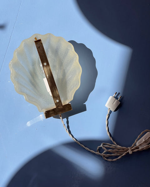 Vintage cream Murano shell wall lamp