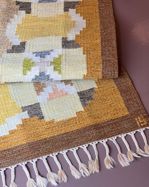 Vintage yellow flat weave rug by Ingegerd Silow (IS)
