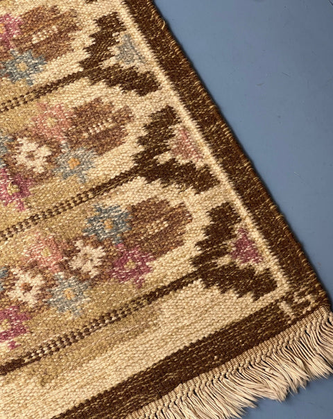 Vintage flat weave rug by Ingegerd Silow (IS)