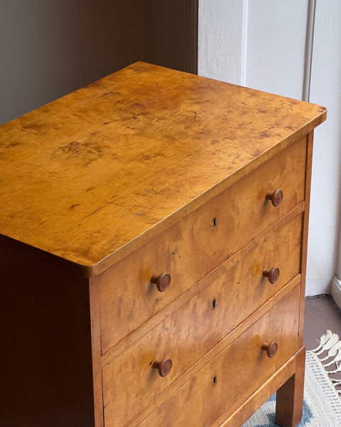 Vintage wooden chest of drawers