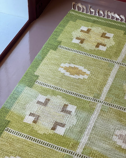 Vintage green flat weave rug by Ingegerd Silow (IS)