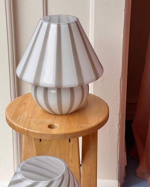 Mushroom table lamp - Grey vertical stripes