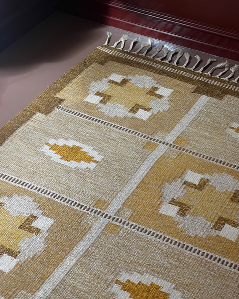 Vintage flat weave rug by Ingegerd Silow (IS)