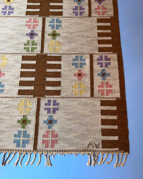 Vintage flat weave rug by Alice Wallebäck (AW)