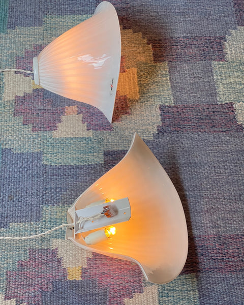 Vintage white shell Murano wall lamp (2 available)
