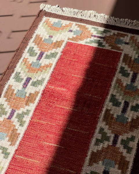 Vintage flat weave rug signed TE