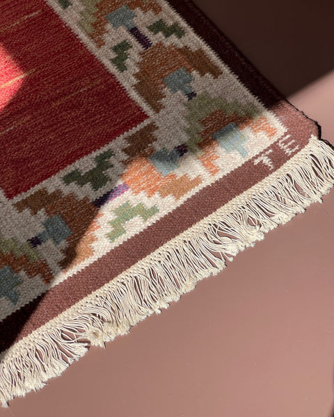 Vintage flat weave rug signed TE