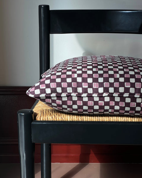 Faye cushion - Plum