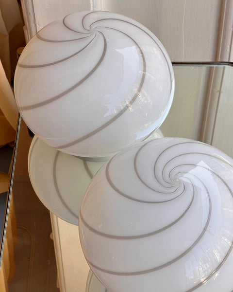 Vintage white round Murano table lamp