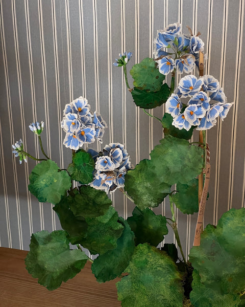 Paper flower ”Blue Sky Pelargonium”