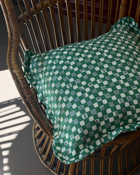 Faye ruffled cushion - Pea Green