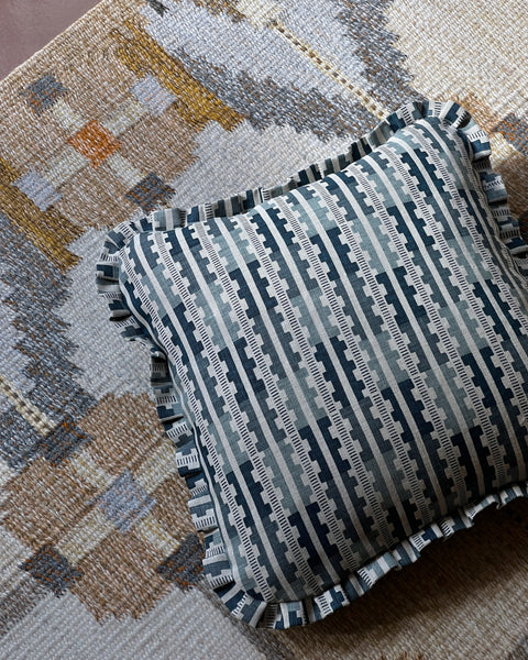 Marianne ruffled cushion - Indigo Natural
