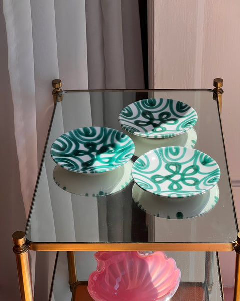 Vintage green / white ceramic plate