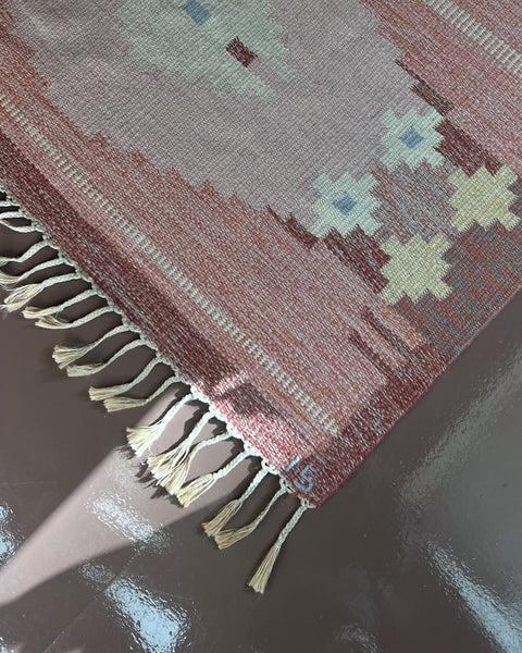 Vintage pink flat weave rug by Ingegerd Silow (IS)