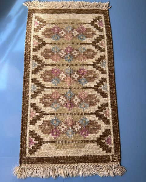 Vintage flat weave rug by Ingegerd Silow (IS)