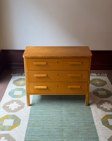 Vintage wooden chest of drawers