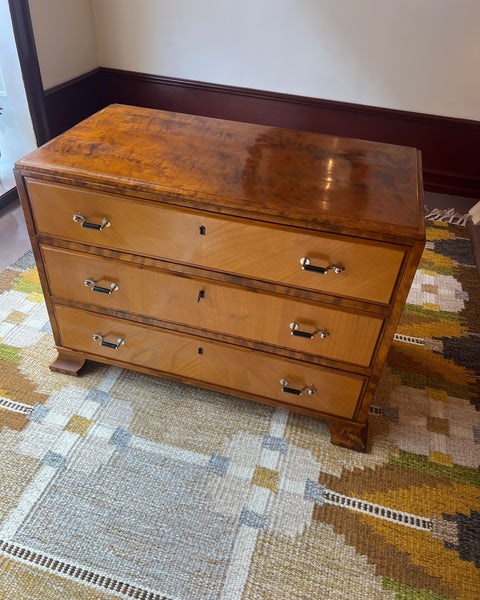 Vintage wooden chest of drawers