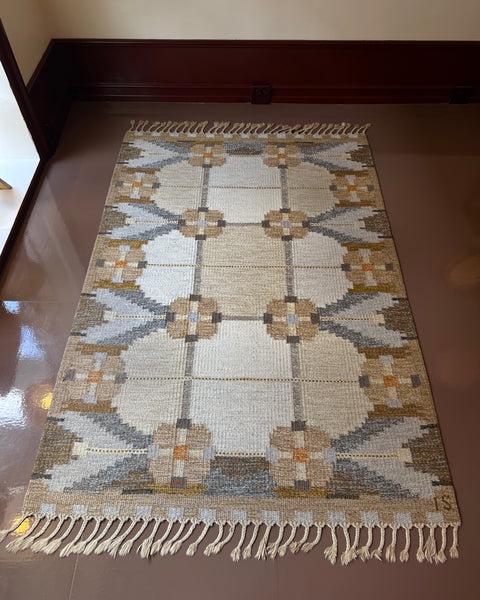 Vintage flat weave rug by Ingegerd Silow (IS)