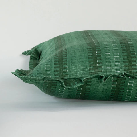 Karin’s Rölakan ruffled cushion - Green