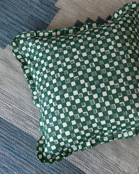 Faye ruffled cushion - Pea Green