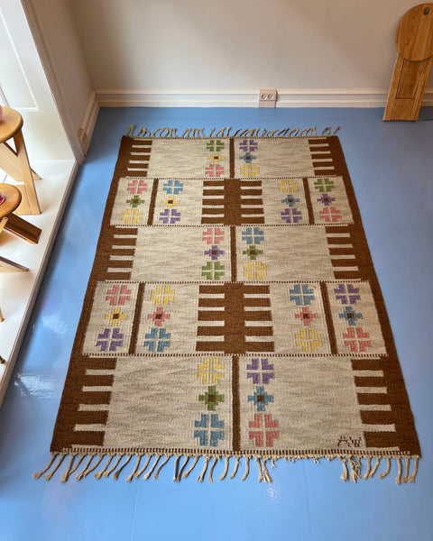 Vintage flat weave rug by Alice Wallebäck (AW)