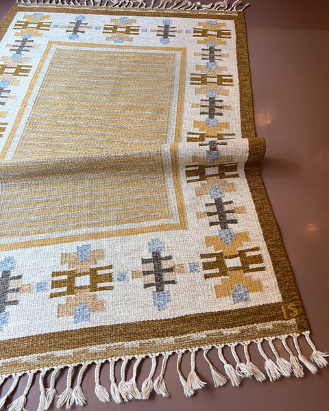 Vintage flat weave rug by Ingegerd Silow (IS)