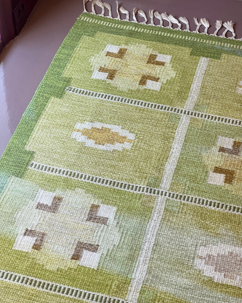 Vintage green flat weave rug by Ingegerd Silow (IS)
