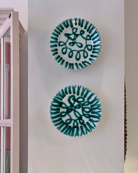 Vintage green / white ceramic plate