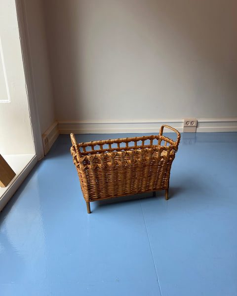 Vintage rattan stand