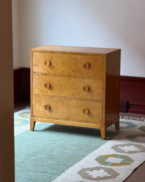 Vintage wooden chest of drawers