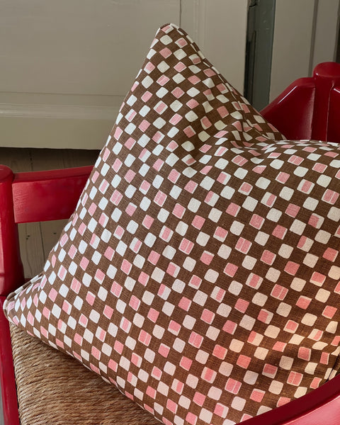 Faye cushion - Brown