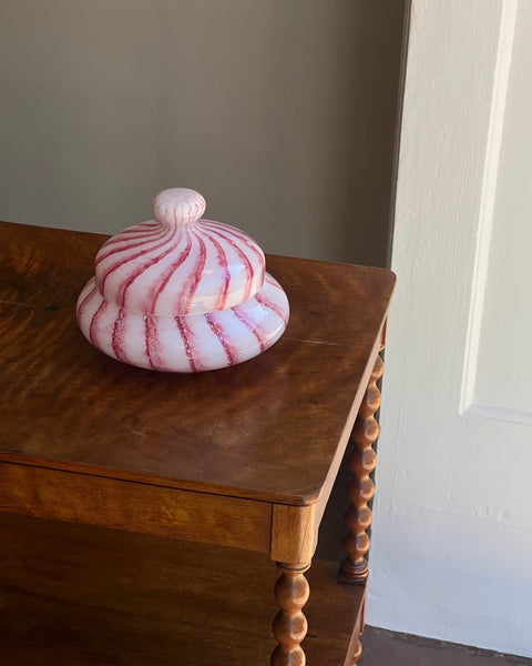 Vintage light pink swirl Murano bonbonniere