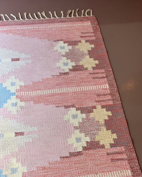 Vintage pink flat weave rug by Ingegerd Silow (IS)