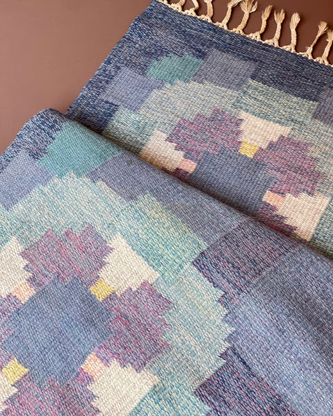 Vintage purple/blue flat weave rug by Ingegerd Silow (IS)