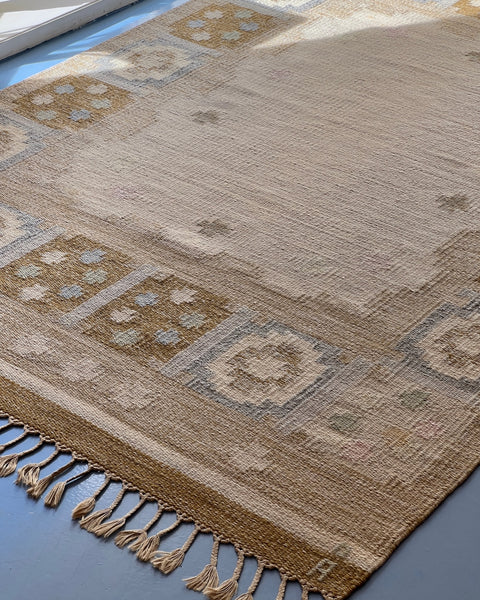 Vintage flat weave rug by Anna Johanna Ångström (Å)