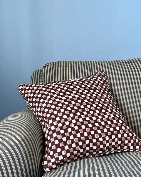 Faye cushion - Plum