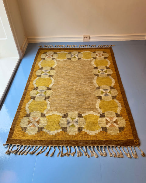 Vintage yellow flat weave rug by Ingegerd Silow (IS)